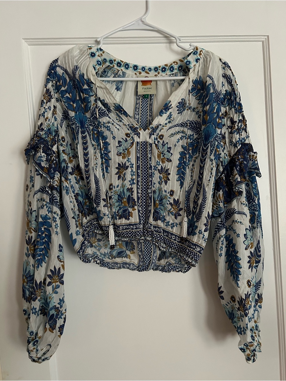 FARM Rio Ana Tapestry White & Blue Floral Smocked Peasant Blouse - Picture 6 of 7